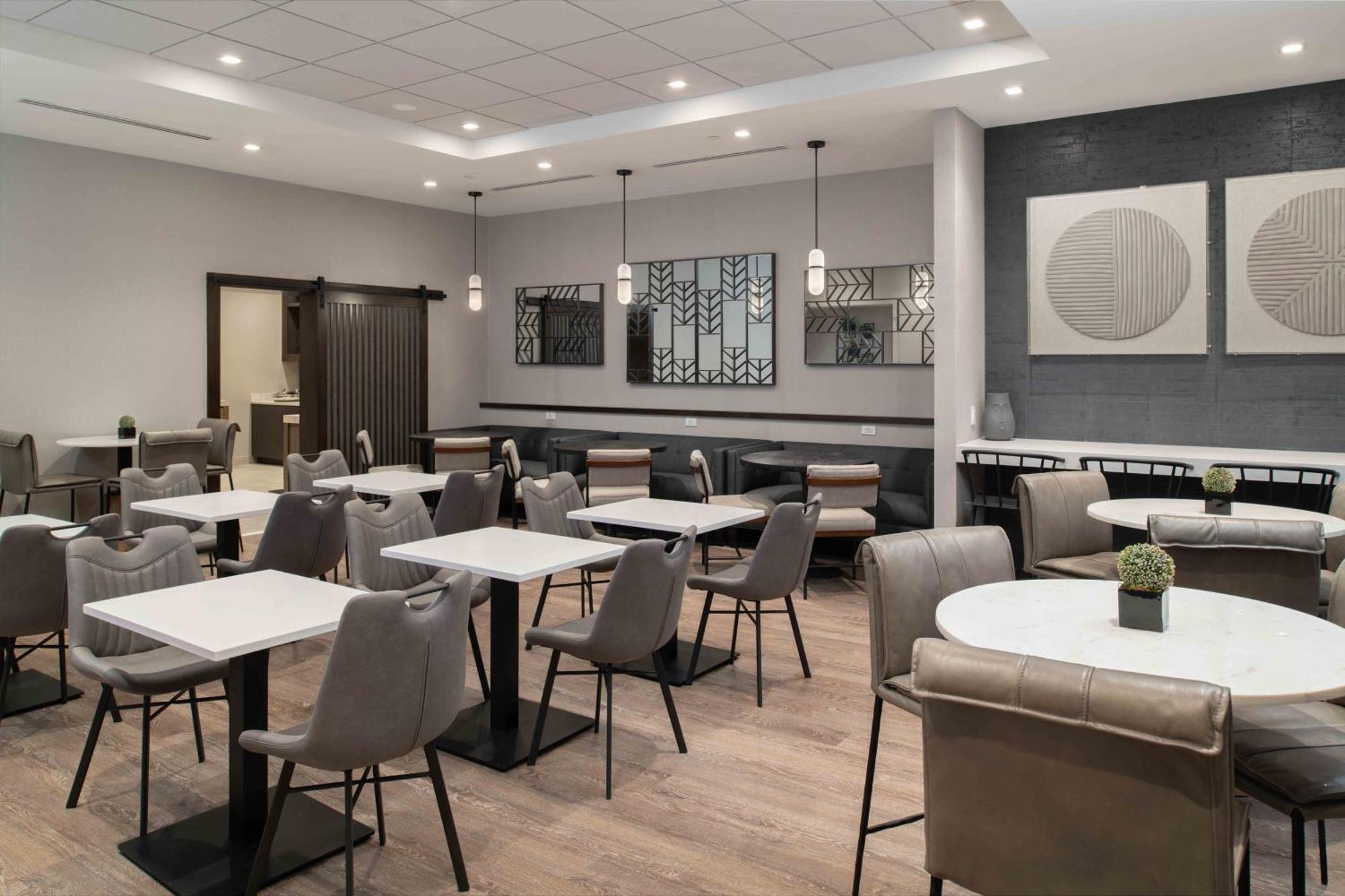 Towneplace Suites By Marriott Фреймингем Экстерьер фото