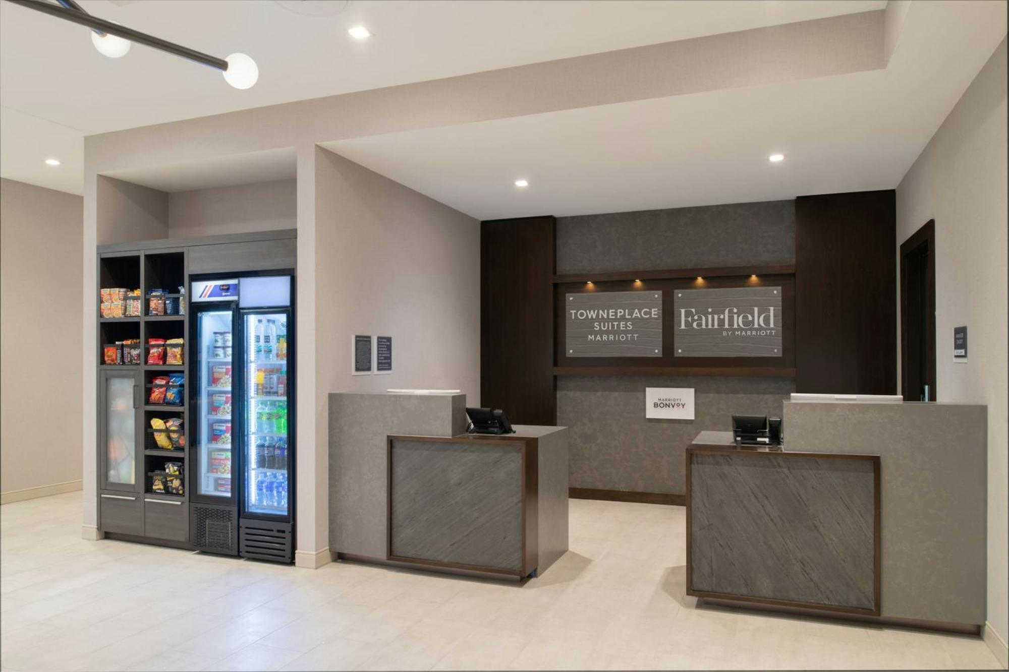 Towneplace Suites By Marriott Фреймингем Экстерьер фото